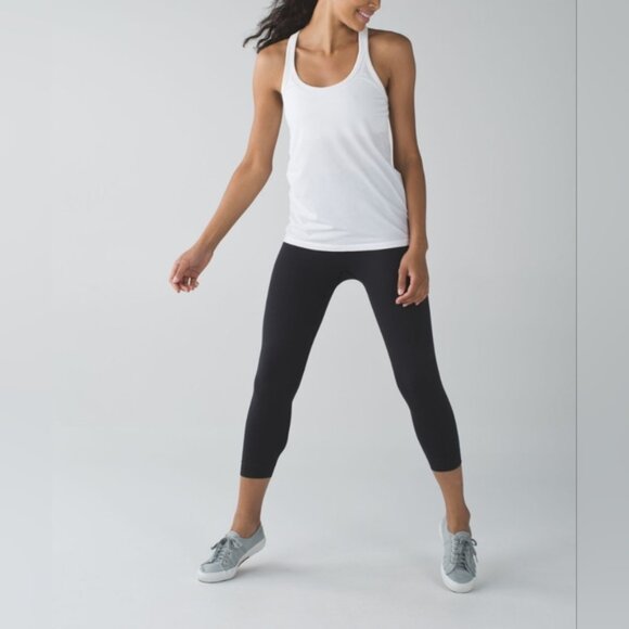 Lululemon Zone In Crop Black - Picture 2 of 11
